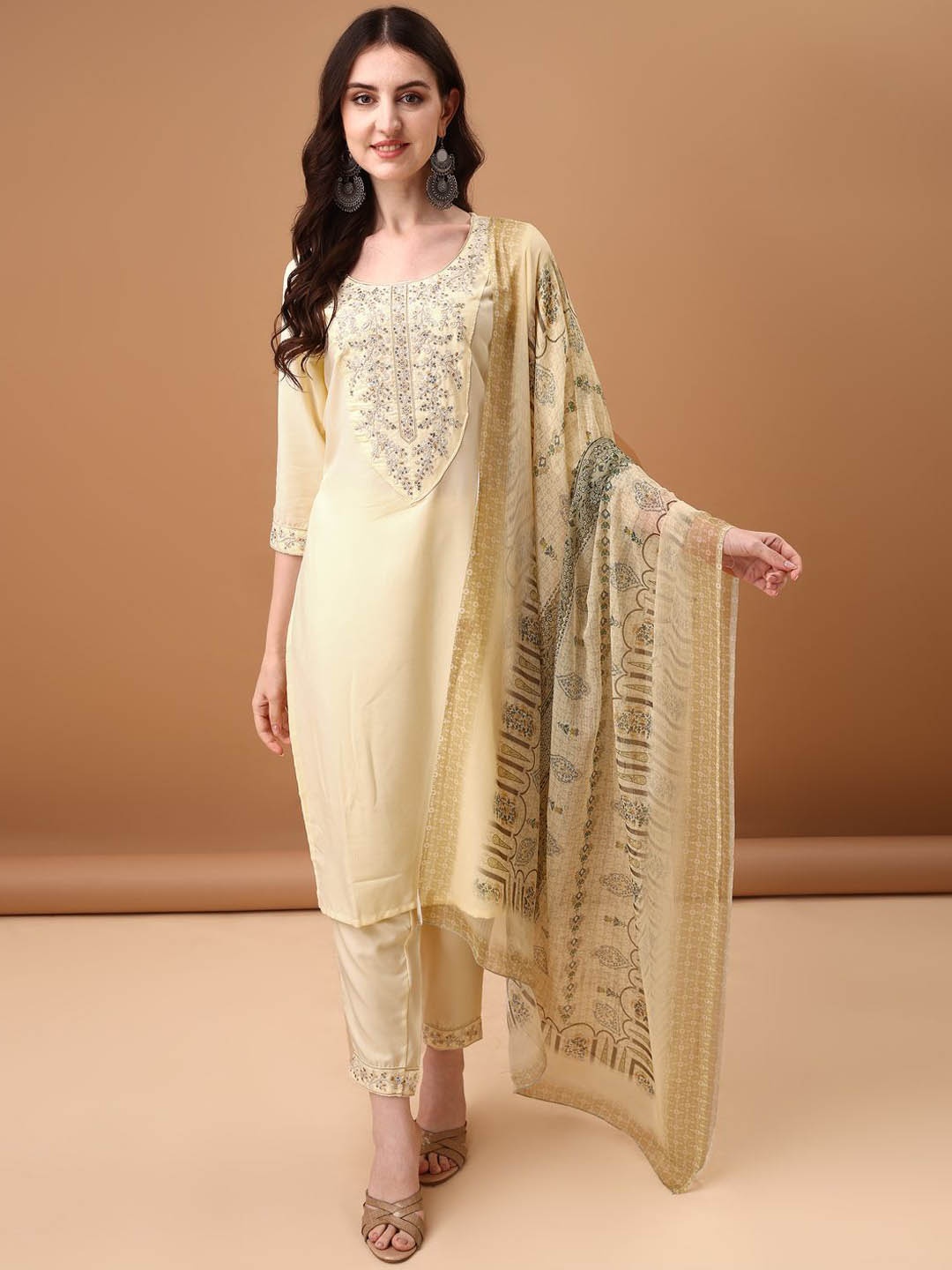 

GORGONE Floral Embroidered Sequinned Kurta with Trousers & Dupatta, Yellow