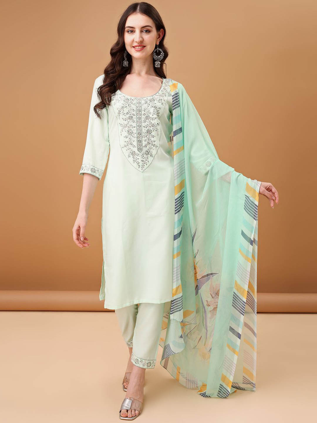 

GORGONE Floral Embroidered Sequined Kurta with Trousers & Dupatta, Green