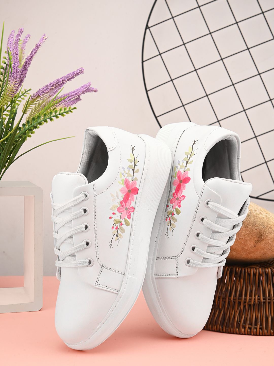 

Woakers Women Printed Sneakers, White