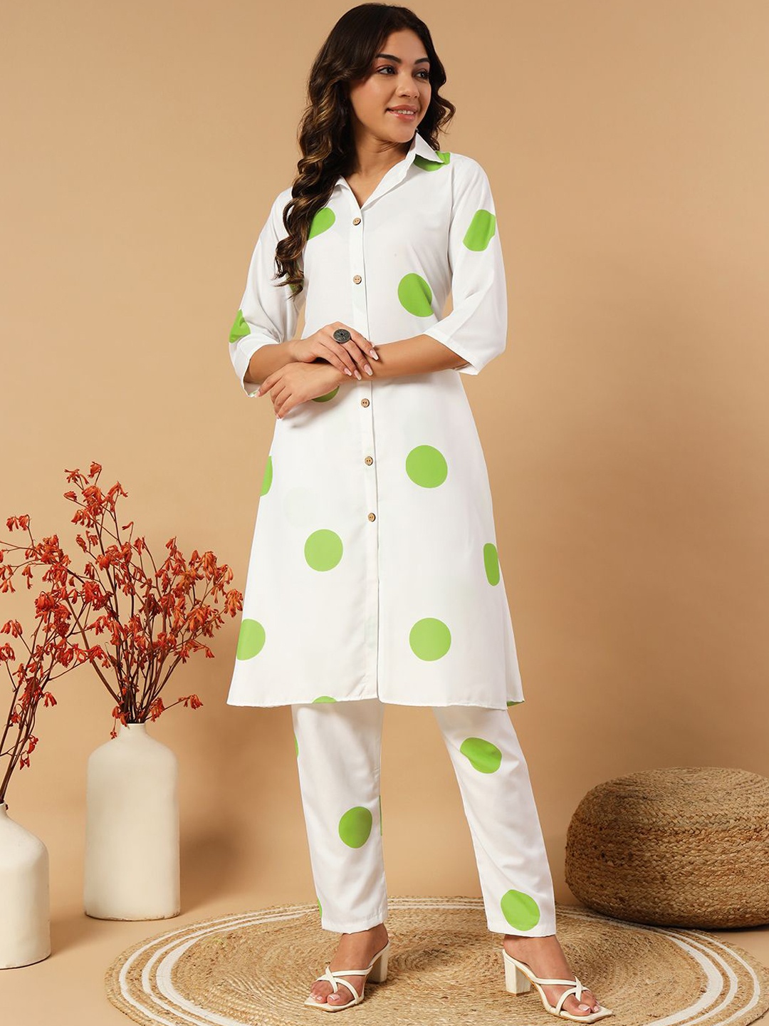 

BHUMIKA CREATION Printed Shirt Collar Tunic & Trousers, Green