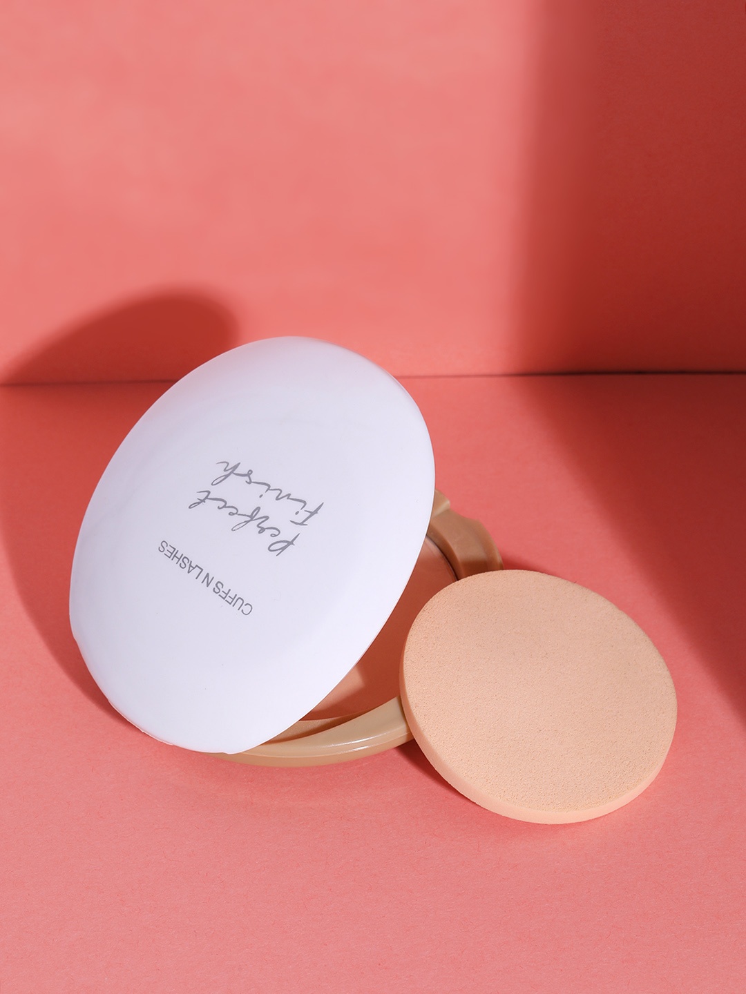 

CUFFS N LASHES Perfect Finish Pressed Powder Compact with SPF 15 - Sand 07, Beige