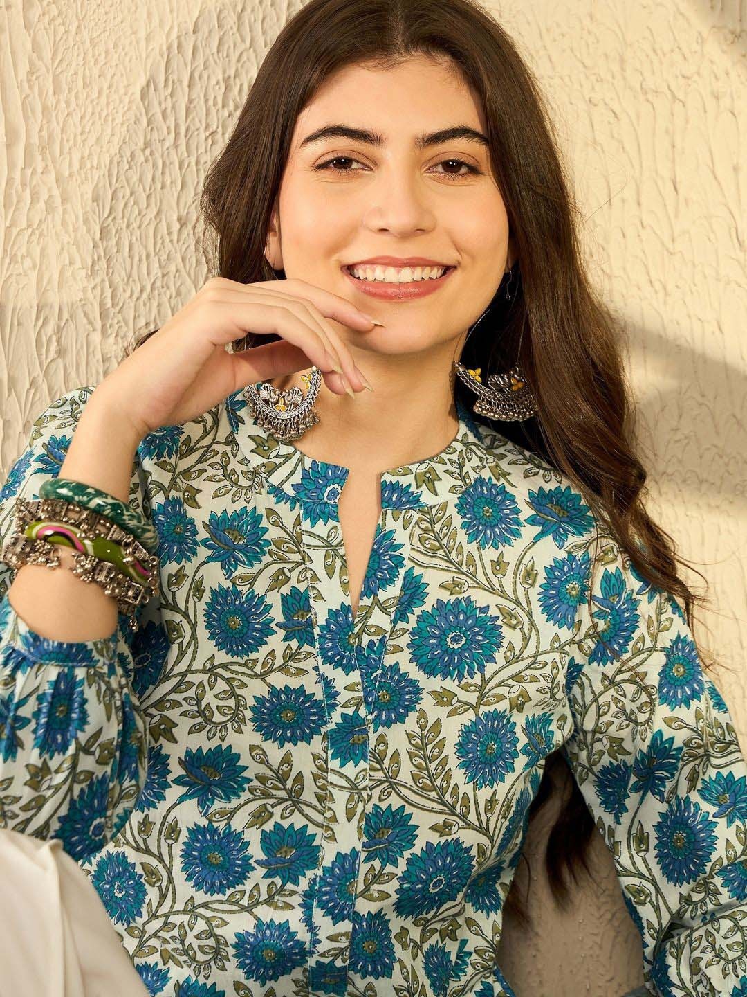 

AHIKA Floral Print Mandarin Collar Roll-Up Sleeves Top, White