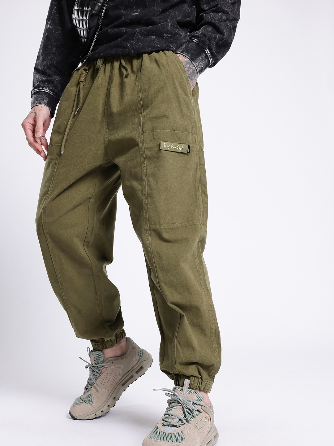 

FCUK Men Urban Savvy Relaxed Fit Cargo Style Joggers, Olive