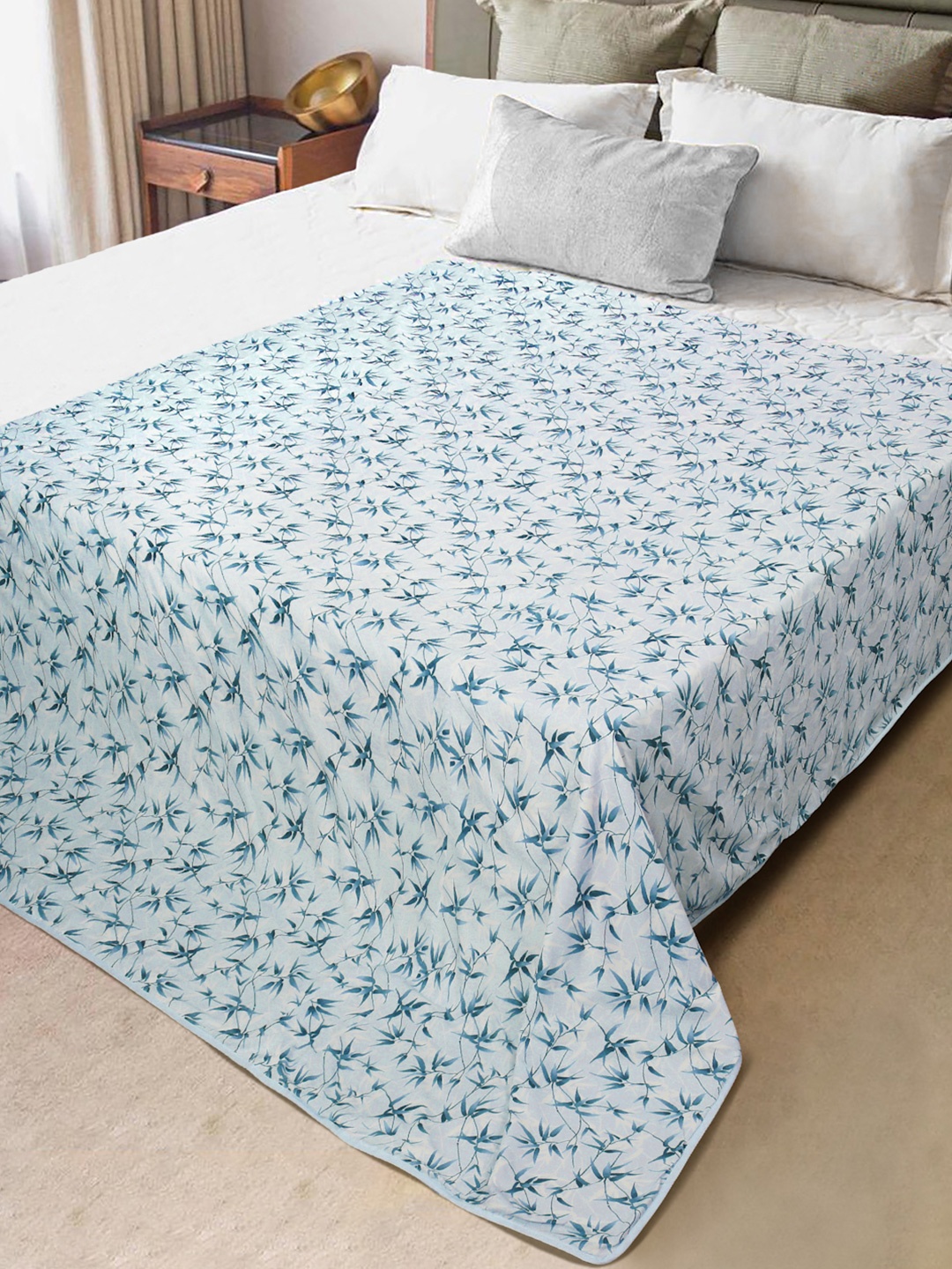 

DREAM WEAVERZ Blue & White Floral Pure Cotton Summer 150 GSM Double Bed Dohar