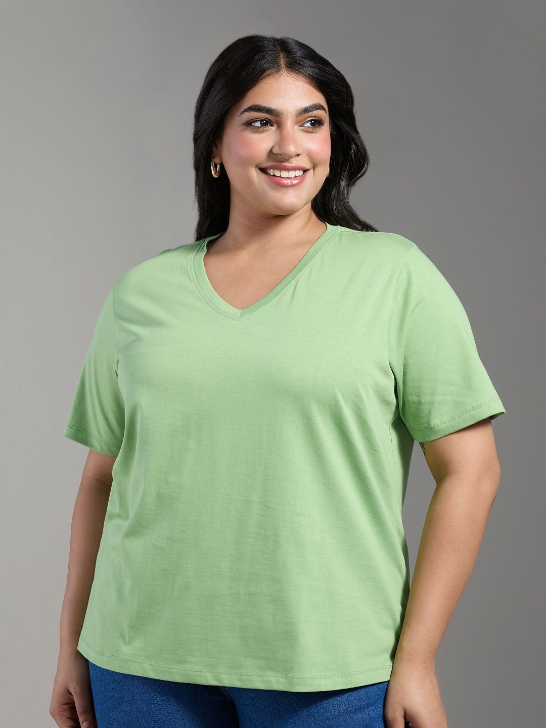 

20Dresses Women Solid V-Neck Cotton T-shirt, Green