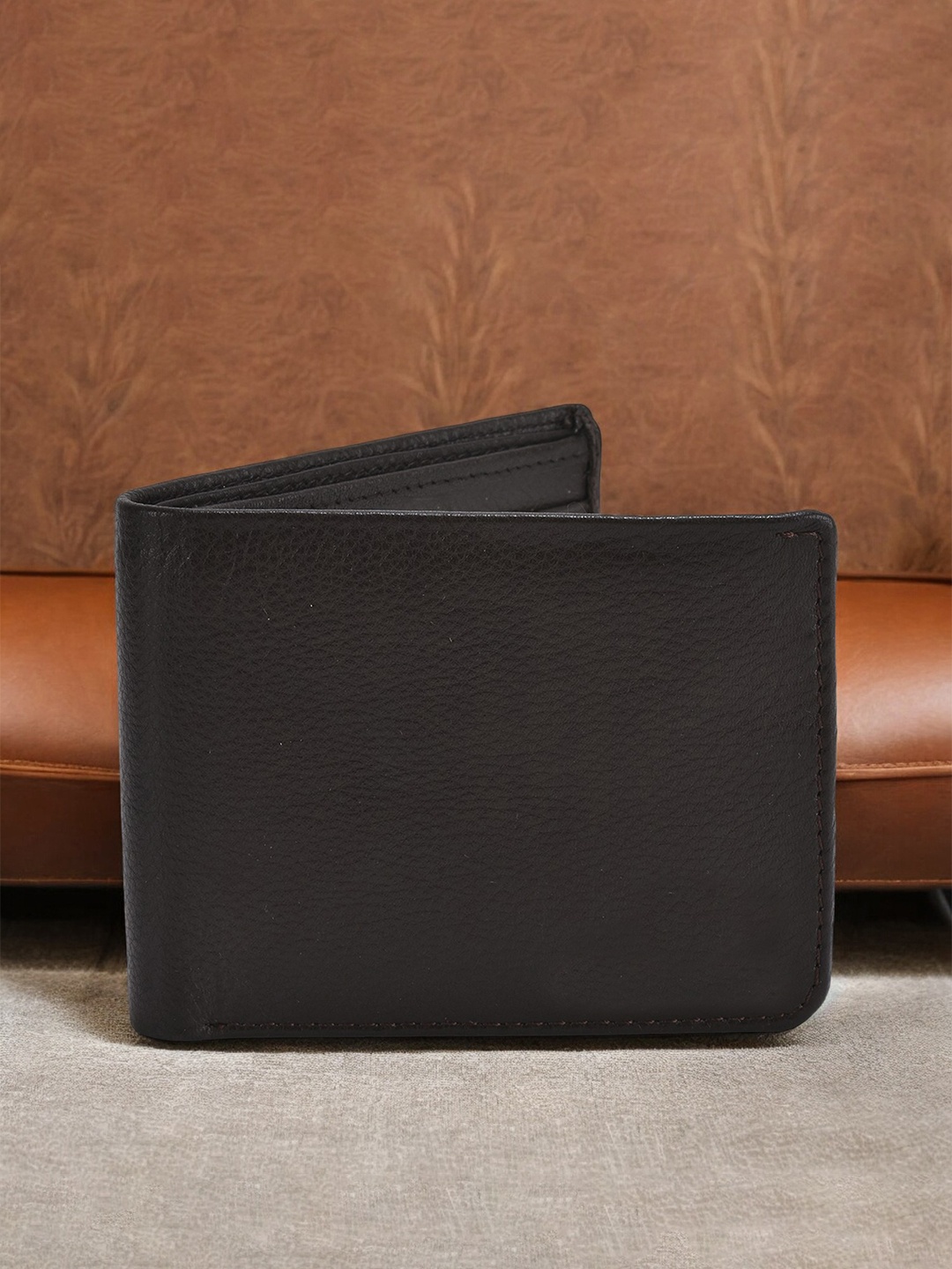 

The Roadster Lifestyle Co Men Leather Textured Two Fold Wallets, Brown