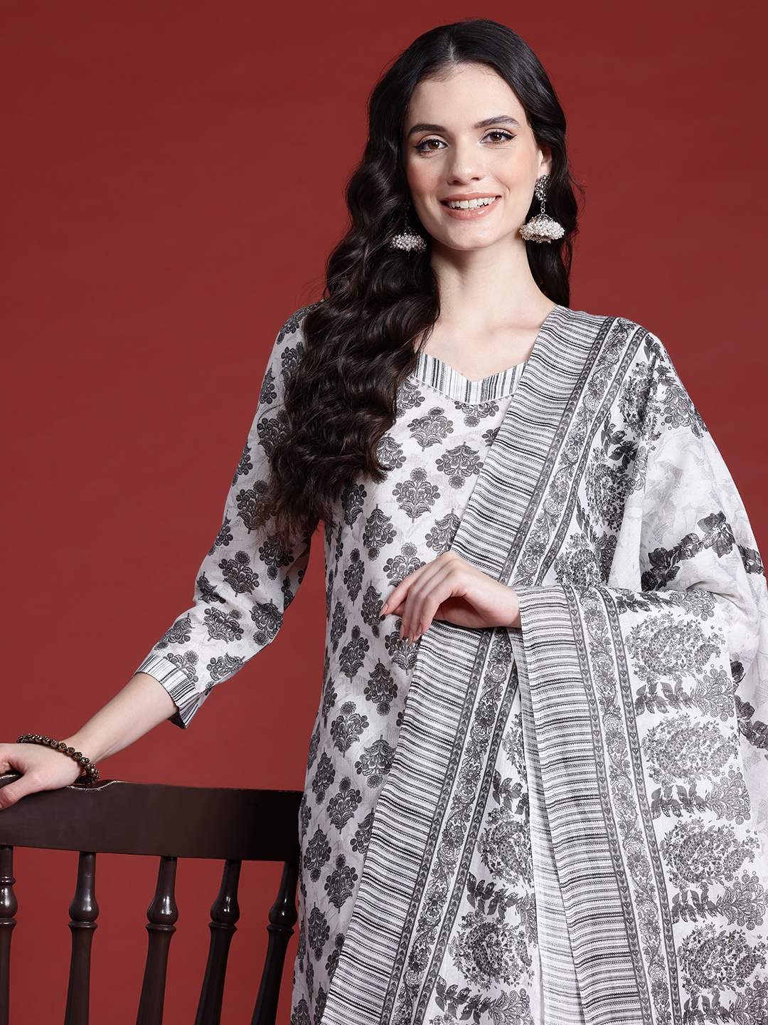 

Tikhi Imli Floral Printed Regular Kurta with Trousers with Dupatta, Black
