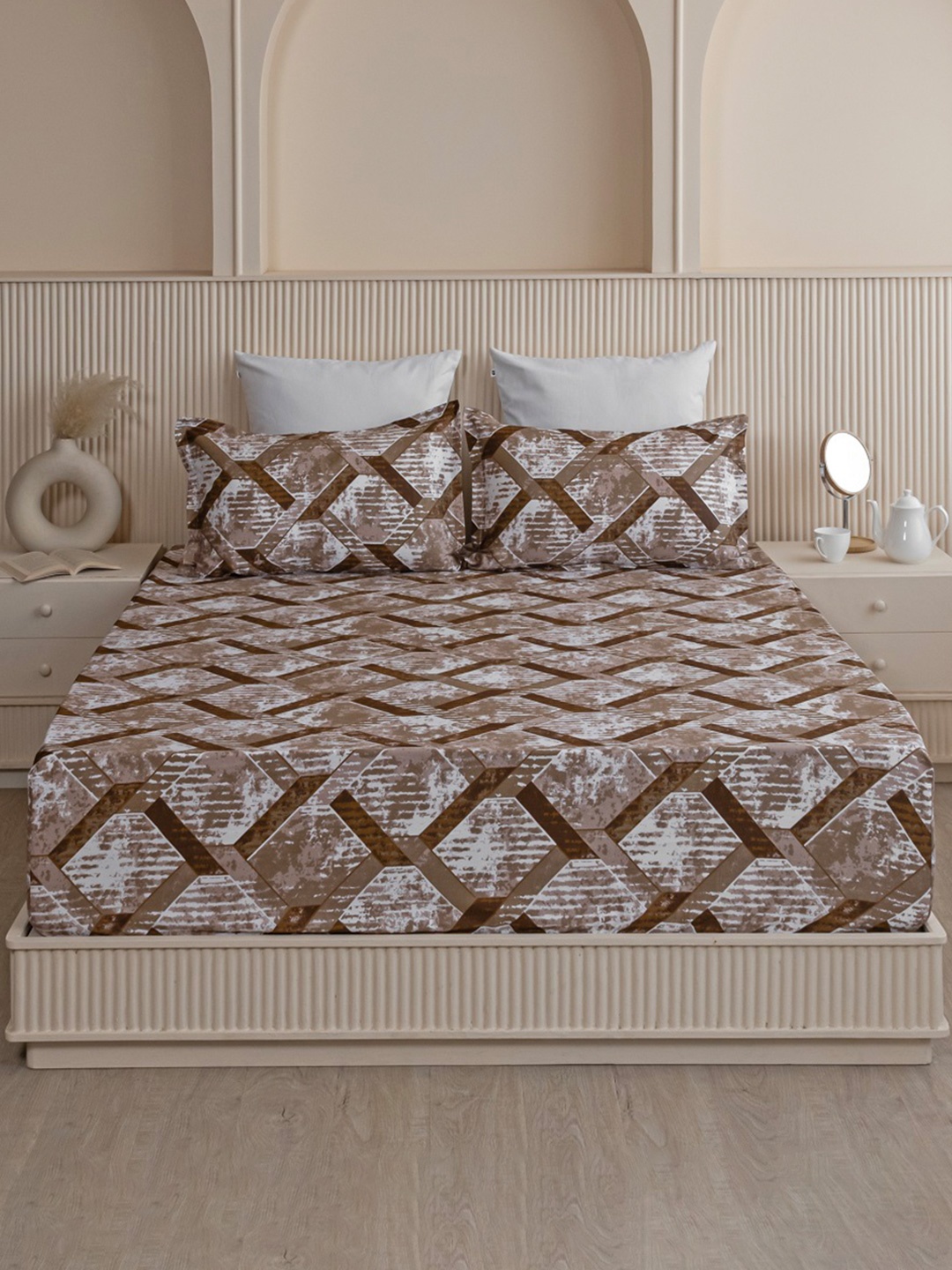 

HOMEMONDE Beige Geometric Pure Cotton 210 TC Fitted Single Bedsheet & 1 Pillow Cover