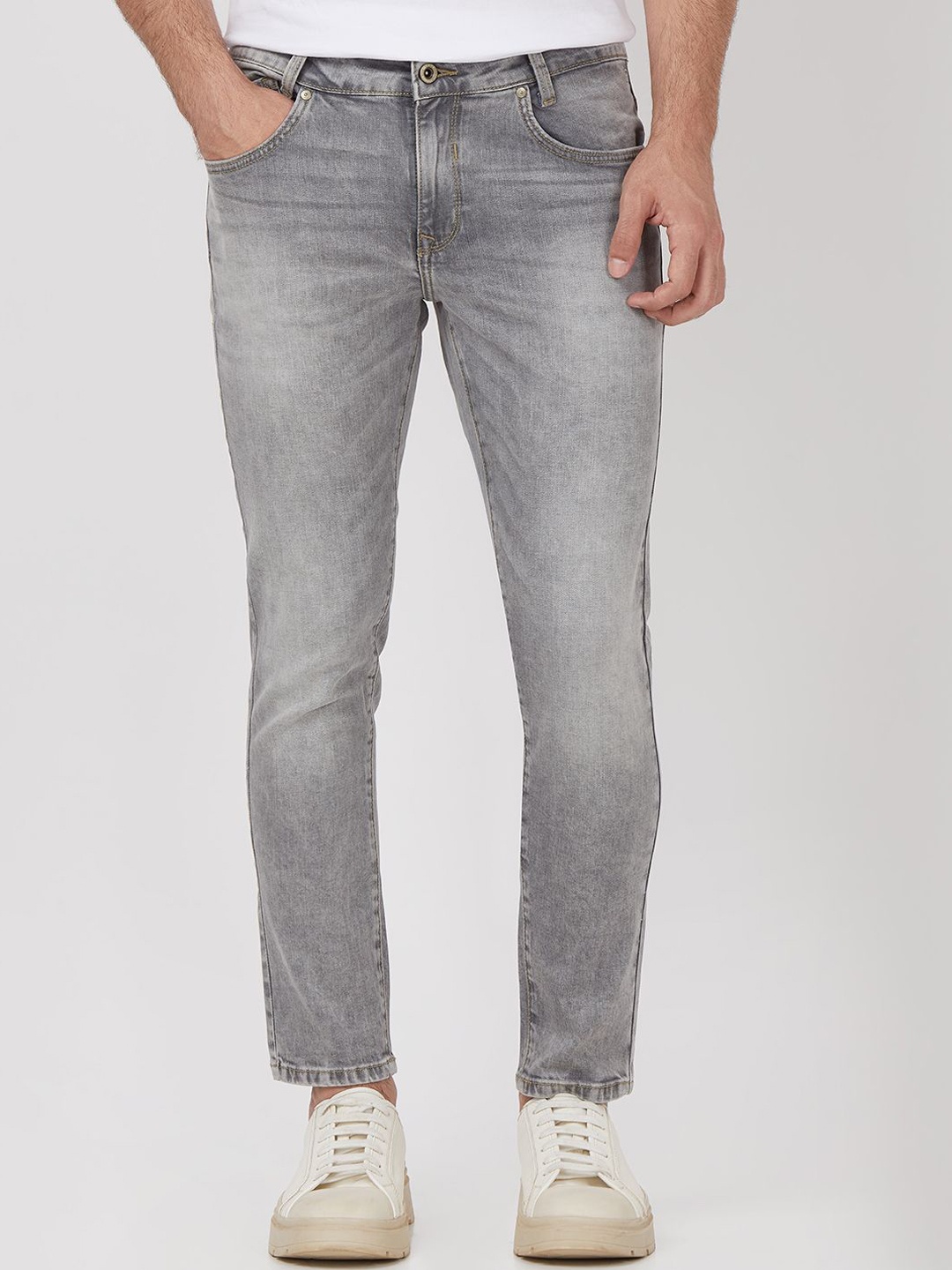 

Mufti Men Tapered Fit Heavy Fade Stretchable Jeans, Grey