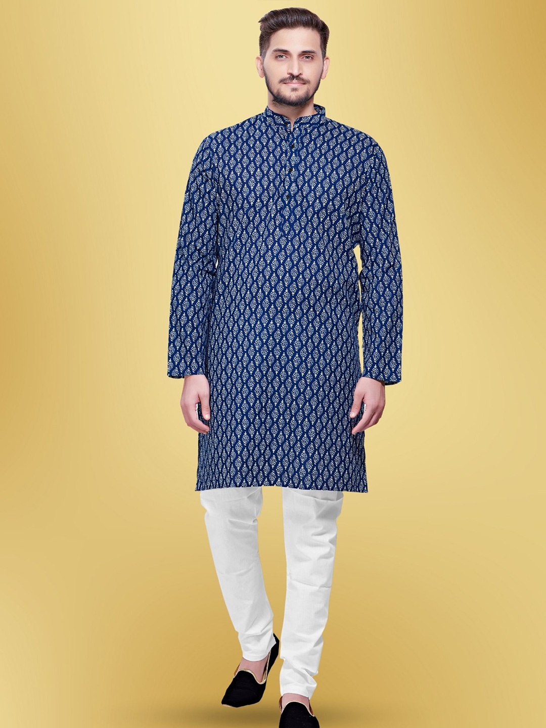 

SHIWAM ETHNIX Ethnic Motifs Printed Mandarin Collar Regular Kurta with Pyjamas, Navy blue