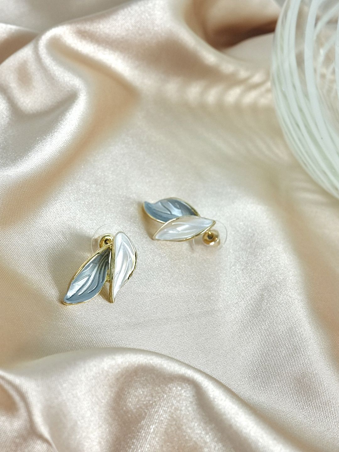 

KRENOZ Leaf Shaped Stainless Steel Studs Earrings, Gold