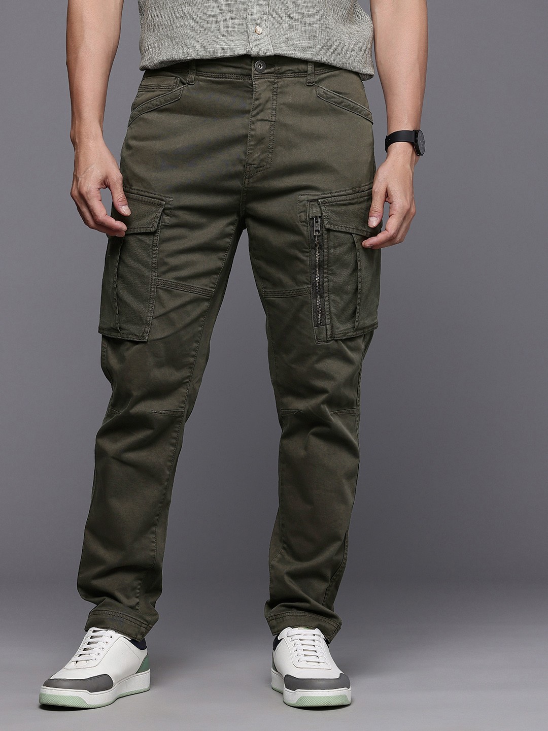 

NEXT Men Slim Fit Cargos Trousers, Olive