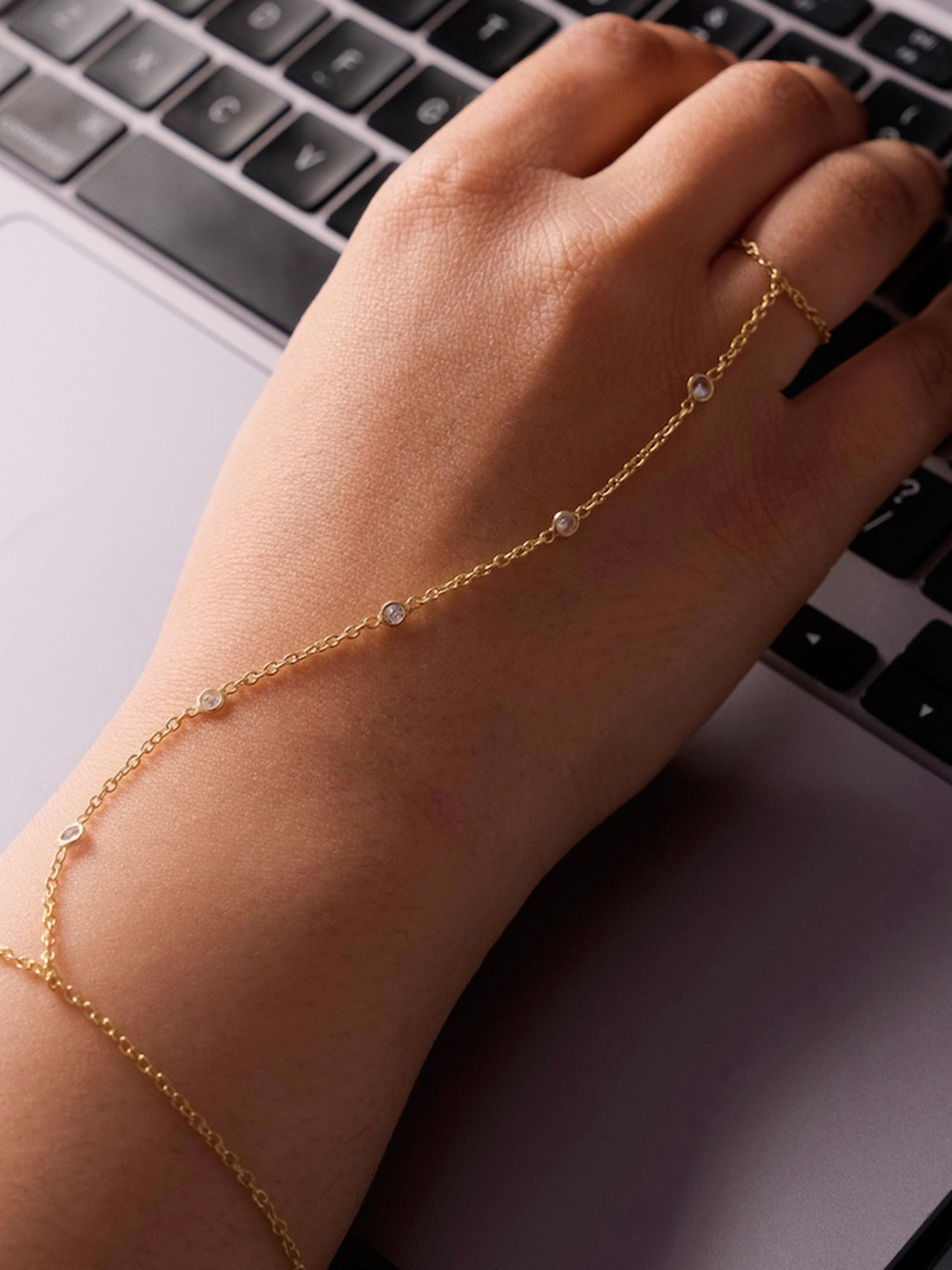 

Anushka Jain Jewellery 925 Sterling Silver Gold-Plated Cubic Zirconia Ring Bracelet
