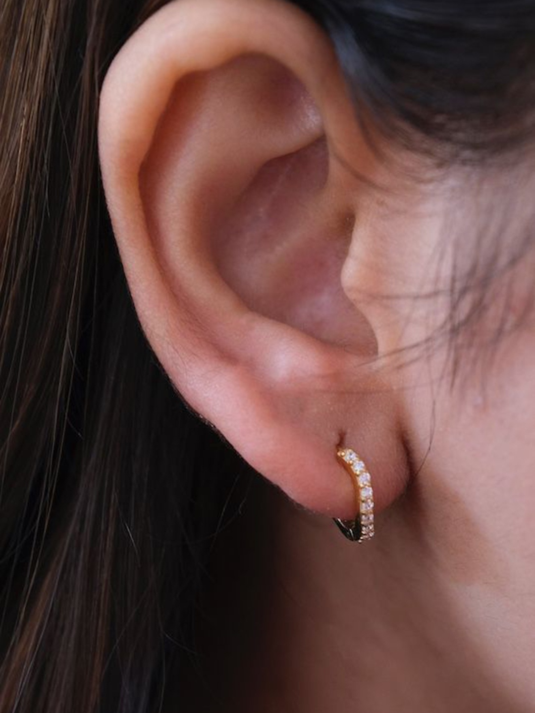 

Anushka Jain Jewellery 925 Sterling Silver Cubic Zirconia Studded Classic Hoop Earrings, Gold