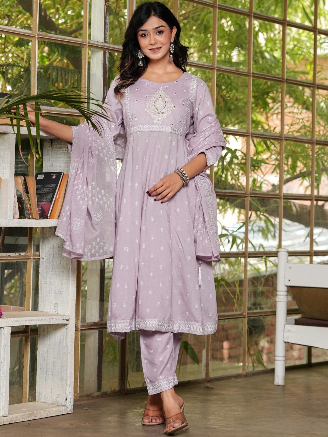 

VINDYAVASINI Ethnic Motifs Printed Beads and Stones Kurta with Trousers & Dupatta, Purple