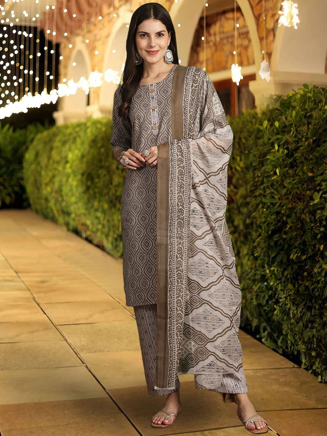 

Ethnic basket Ethnic Motifs Printed Pure Cotton Straight Kurta with Trousers & Dupatta, Grey melange