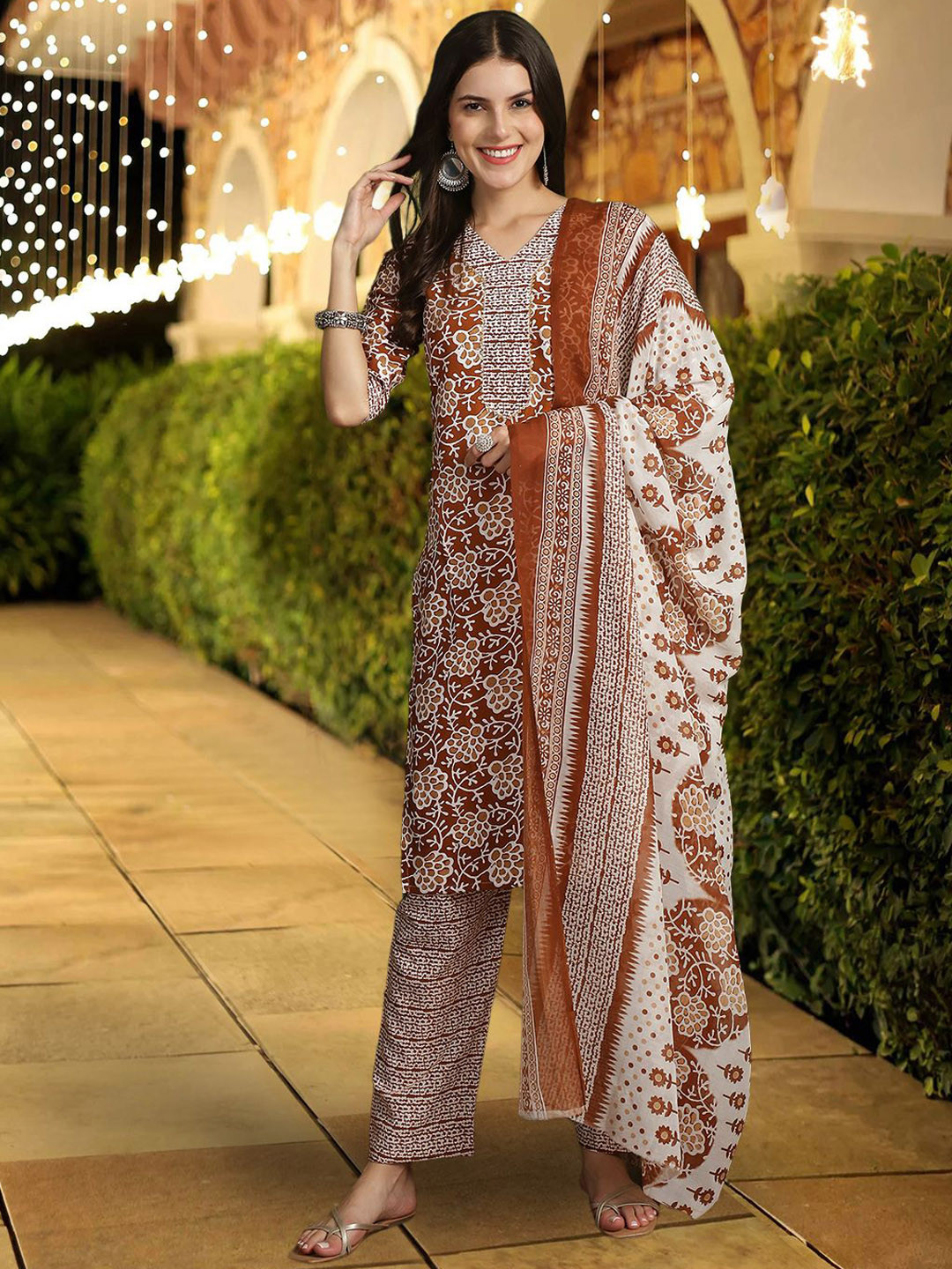 

Ethnic basket Floral Printed V-Neck Pure Cotton Straight Kurta with Trousers & Dupatta, Rust