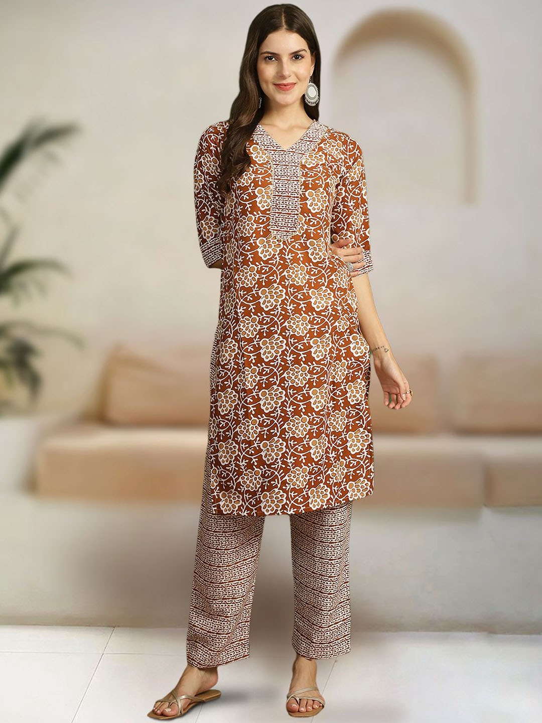 

Ethnic basket Floral Printed Pure Cotton Kurta with Trousers & Dupatta, Rust