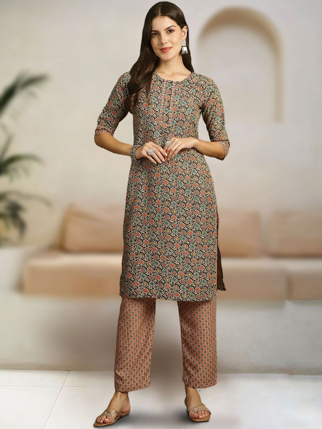 

Ethnic basket Floral Printed Pure Cotton Straight Kurta With Trousers & Dupatta, Black