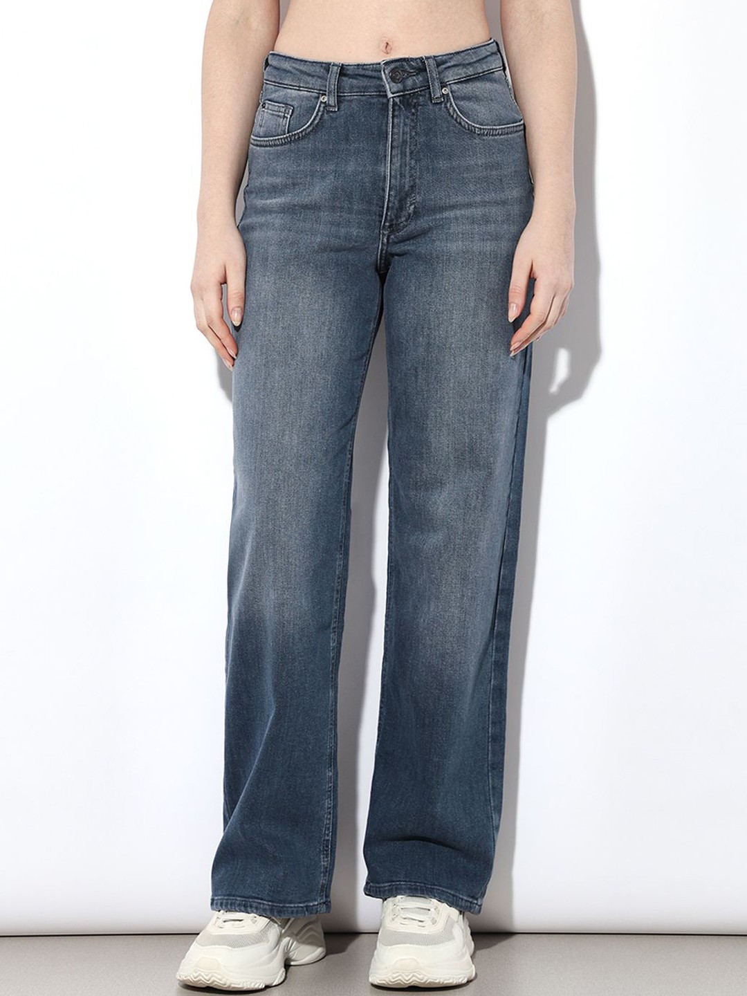 

ONLY Women Wide Leg High-Rise Low Distress Light Fade Stretchable Jeans, Blue