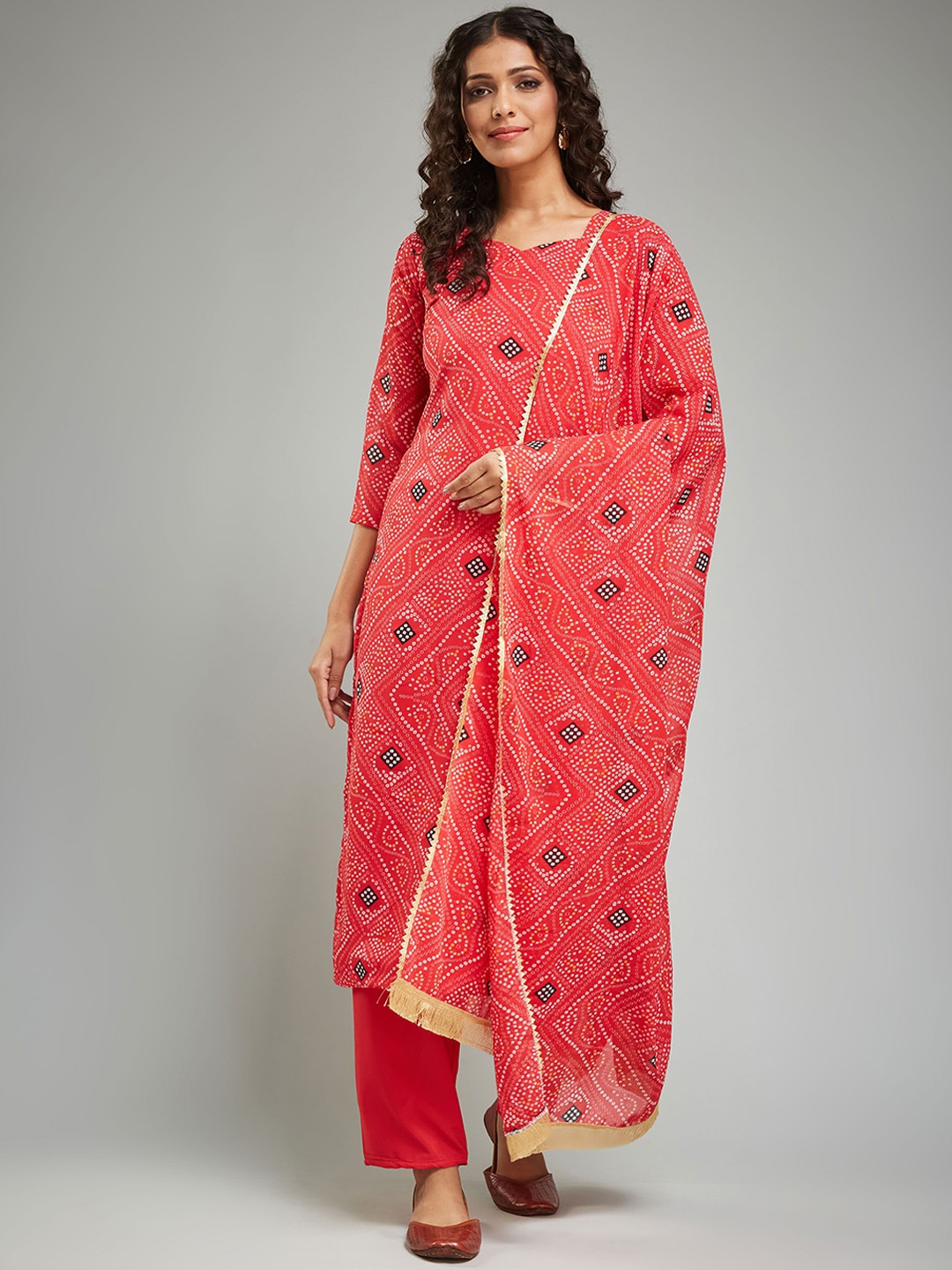 

CANIZZARO Printed Sweetheart Neck Georgette Straight Kurta With Trousers & Dupatta, Red