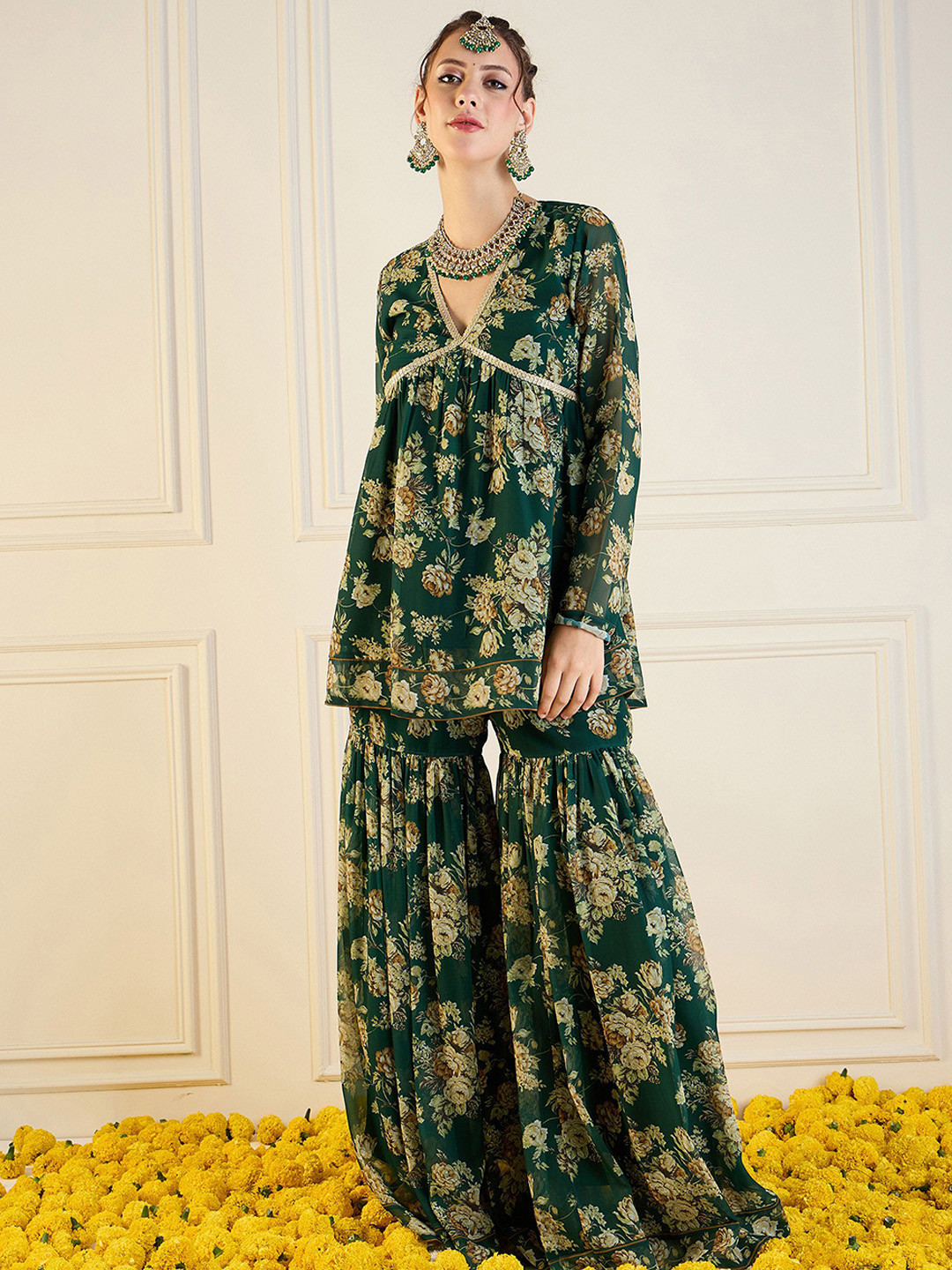 

Shae by SASSAFRAS Floral Printed V-Neck Empire Anarkali Kurti with Sharara, Green
