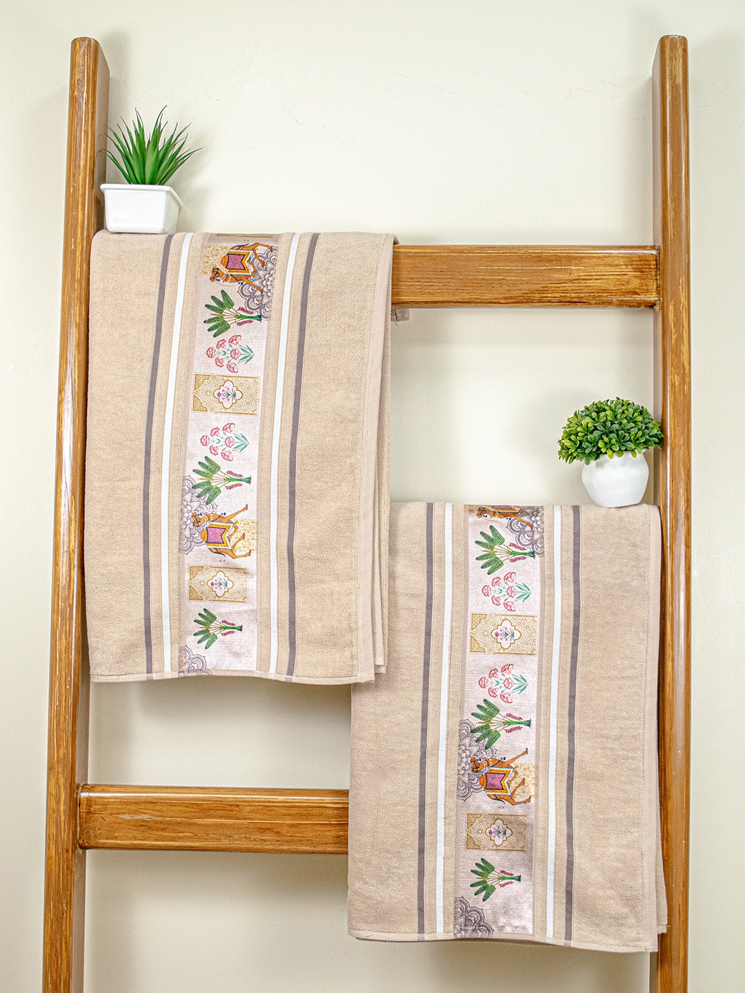 

RANGOLI Beige & Green 2 Pieces Printed Cotton 460 GSM Bath Towel