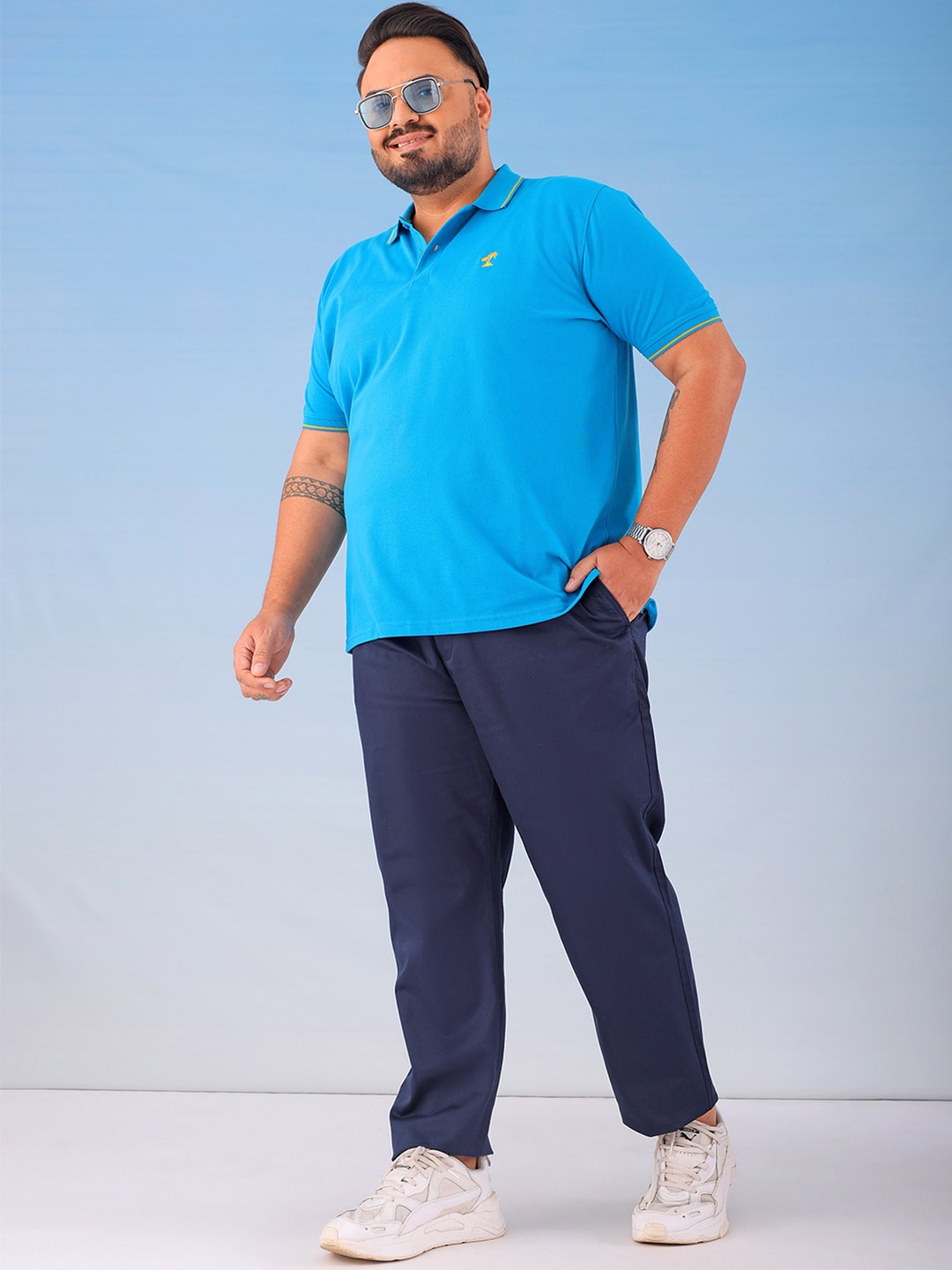 

Hardsoda by The Indian Garage Co Plus Size Men Mid Rise Trousers, Navy blue