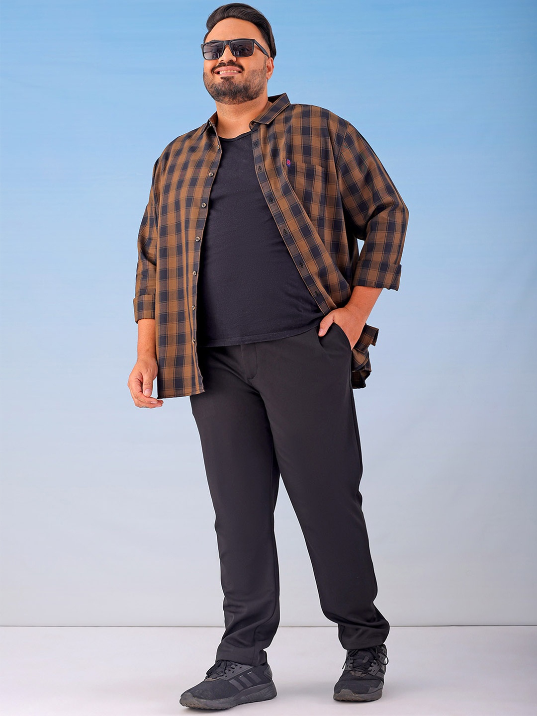 

Hardsoda by The Indian Garage Co Men Regular Fit Plus Size Trousers, Black