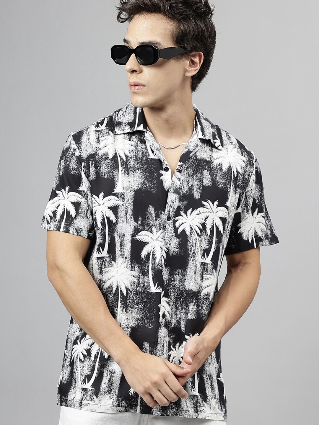 

English Navy Men Tropical Printed Opaque Casual Resort Shirt, Black