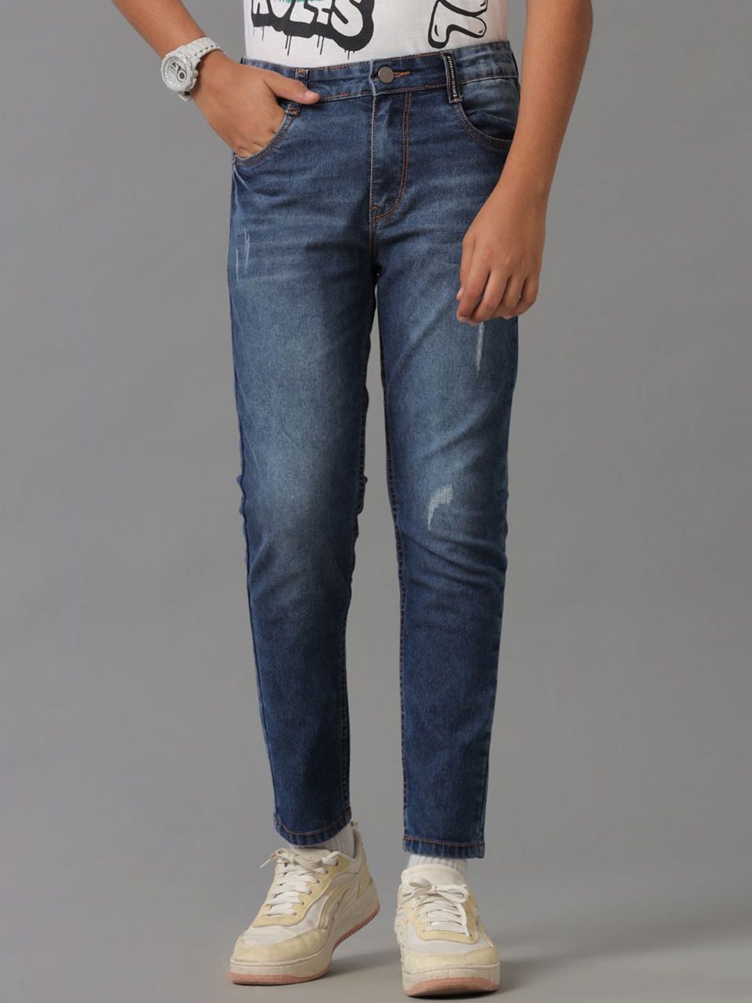 

UNDER FOURTEEN ONLY Boys Slim Fit Mid-Rise Low Distress Light Fade Jeans, Blue