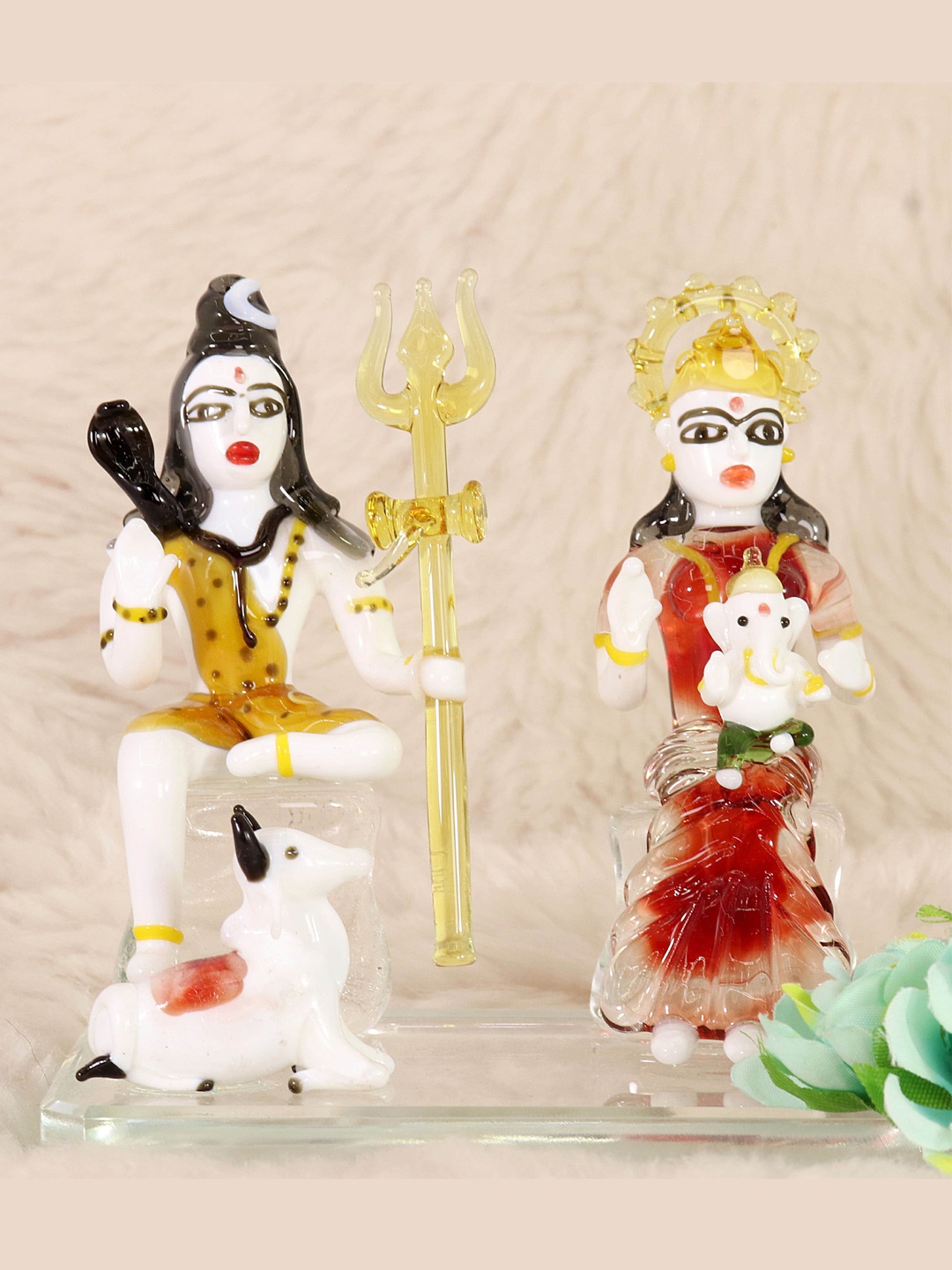 

NMII White & Black Religious Idol Showpiece