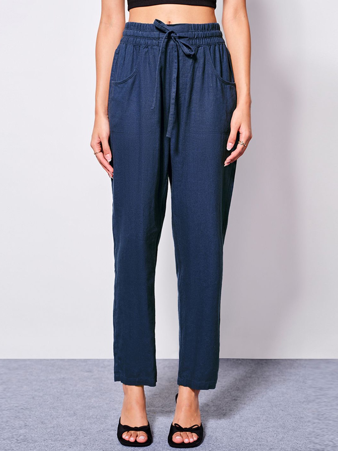 

AND Women Mid-Rise Trouser, Navy blue