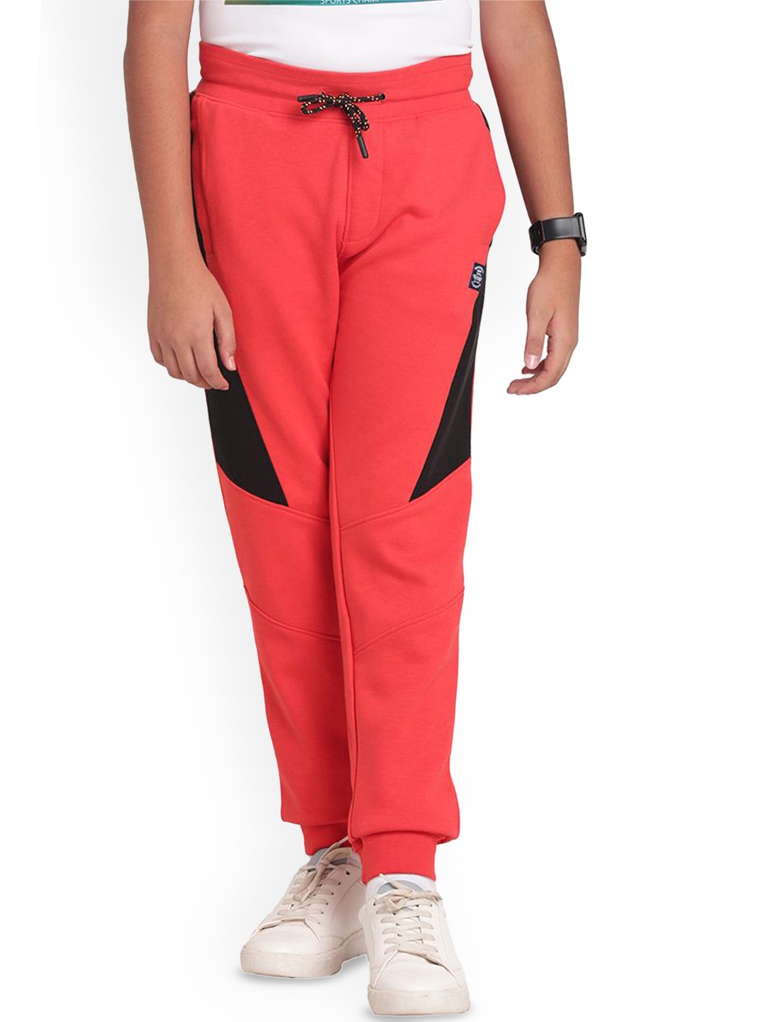

Indian Terrain Boys Colourblocked Joggers, Red