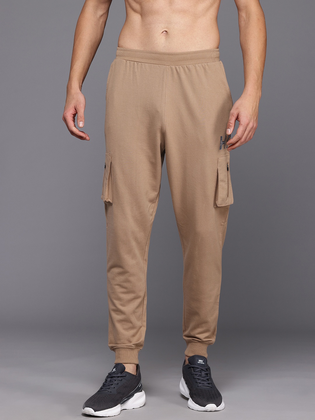 

HRX by Hrithik Roshan Men Cargo Style Training Joggers, Beige