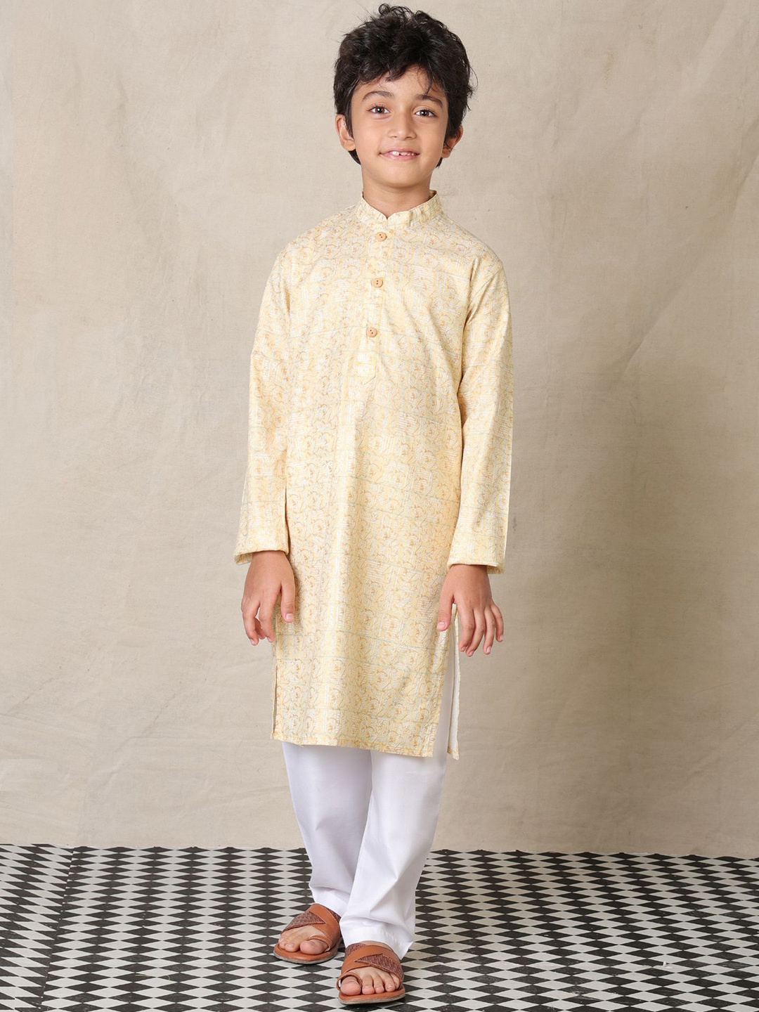 

Anthrilo Boys Band Collar Floral Printed Pure Cotton Straight Kurta with Pyjamas, Yellow