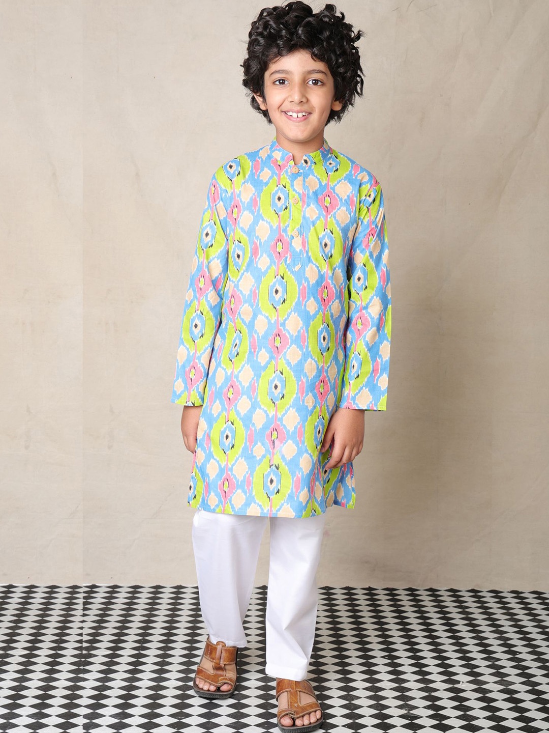 

Anthrilo Boys Ikat Printed Pure Cotton Straight Kurta with Pyjamas, Blue