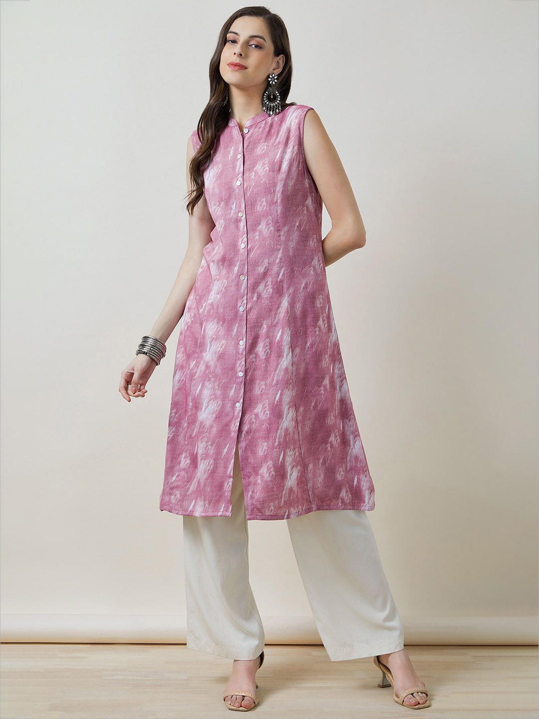 

Soch Women Rayon Abstract Print Kurta, Pink