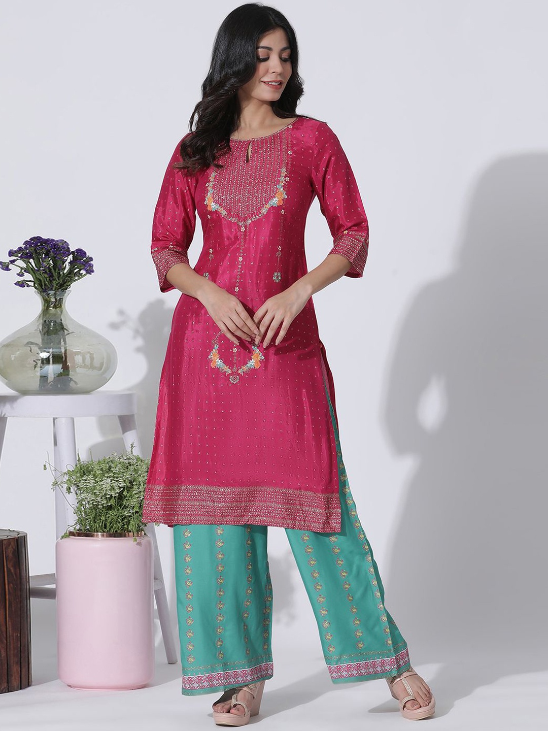 

W Floral Printed Keyhole Neck Straight Kurta with Palazzos, Pink