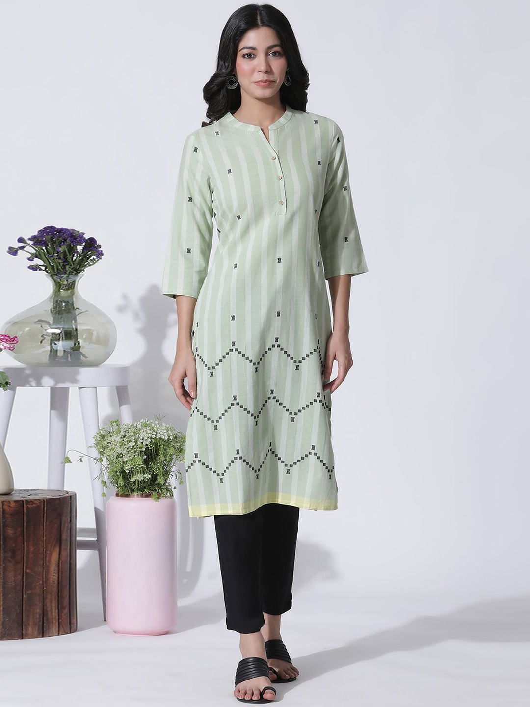 

W Striped Printed Mandarin Collar Straight Kurta with Trousers, Green