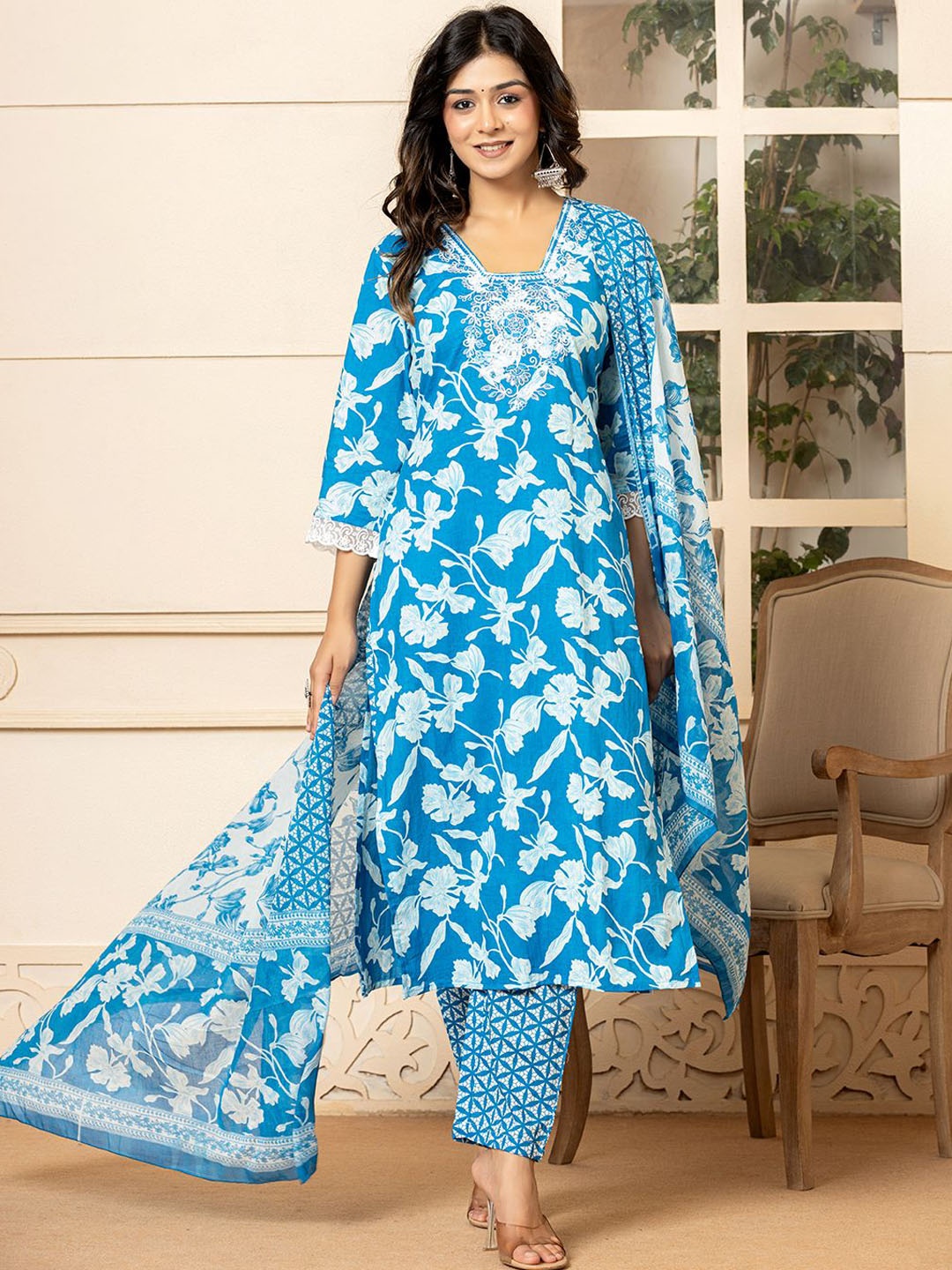 

Yufta Floral Printed Regular Thread Work Pure Cotton Kurta with Trousers & Dupatta, Blue