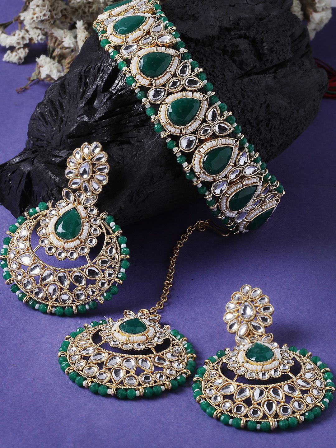 

Sukkhi Gold Plated Kundan Studded Jewellery Set