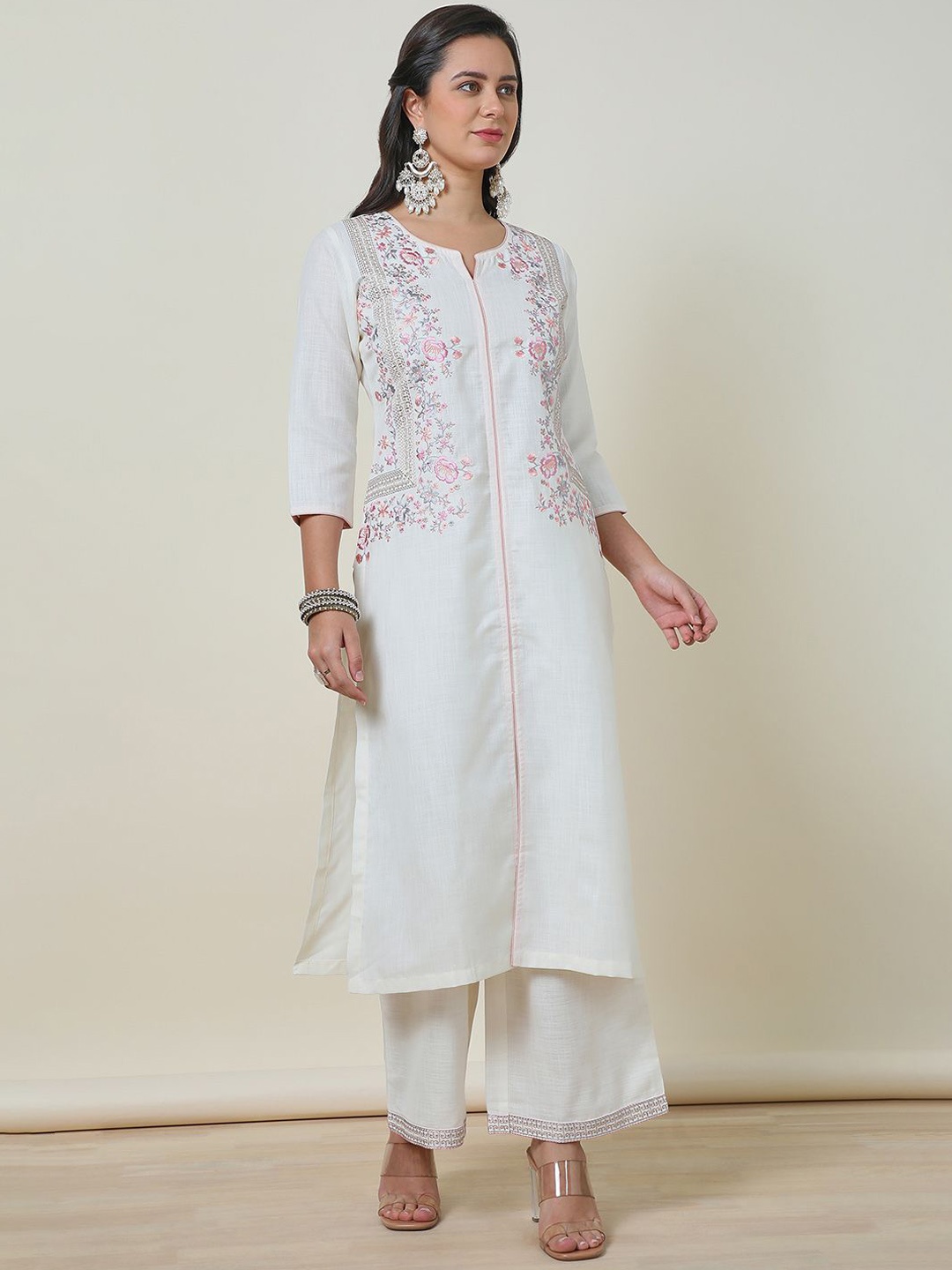 

Soch Embroidered Kurta Set With Thread Work, Off white