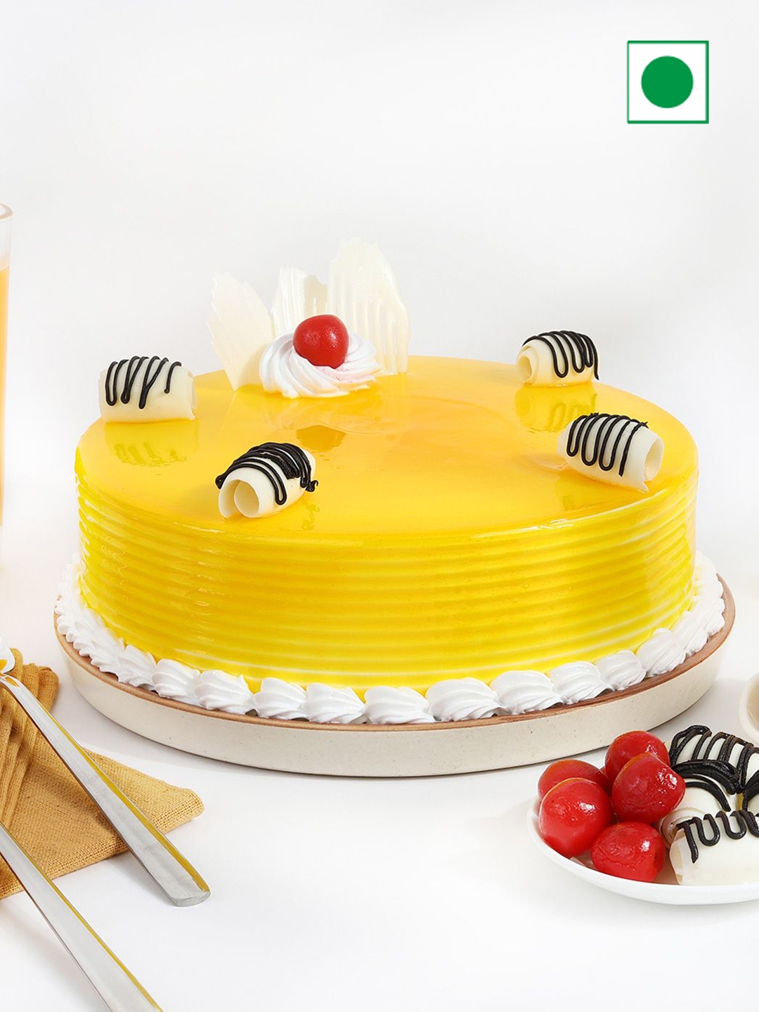 IGP Mango Flavour Eggless Cake - 1 Kg, Yellow