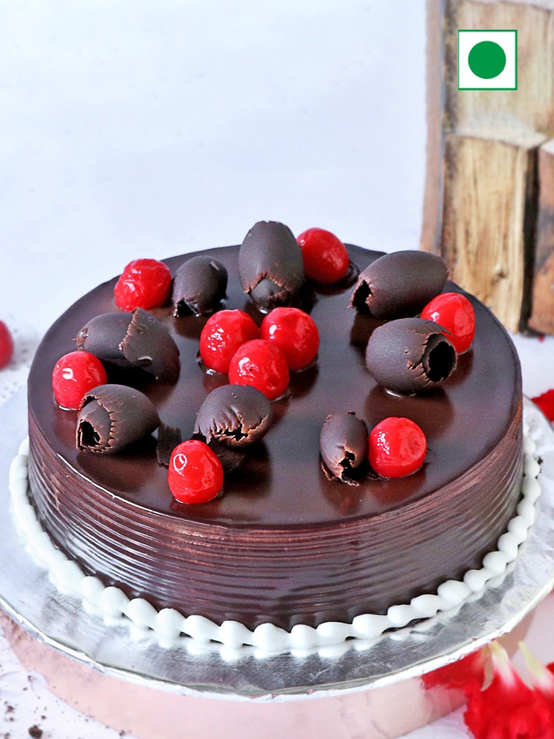 

IGP Chocolate Flavour Eggless Cake - 1 Kg, Brown