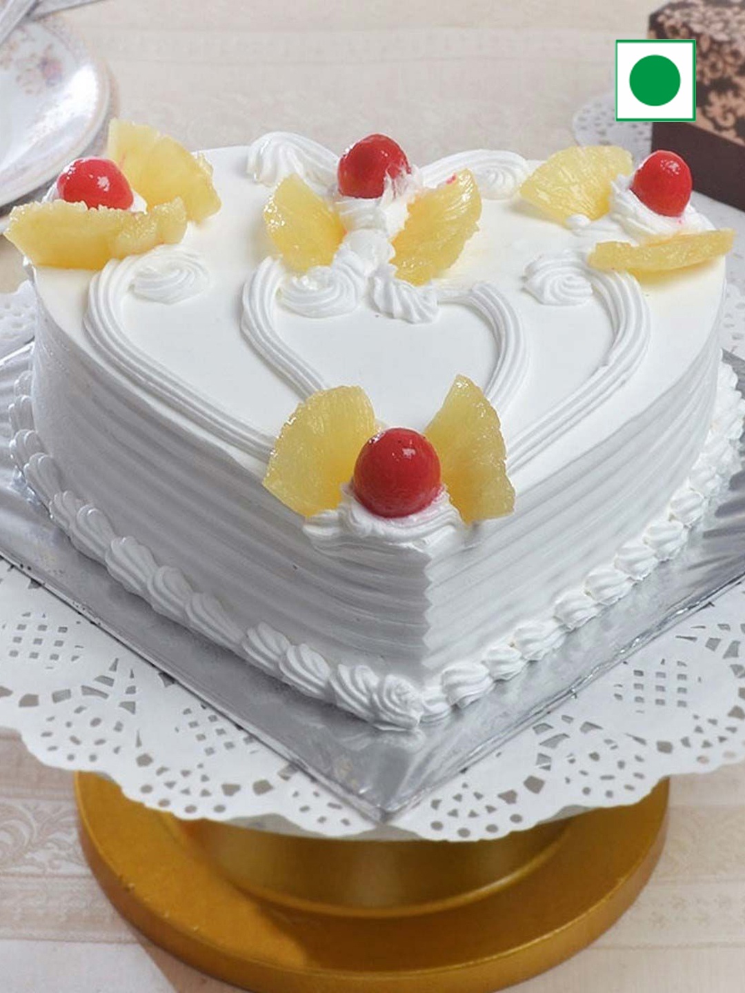 

IGP Pineapple Eggless Heart Cake- 500 G, White