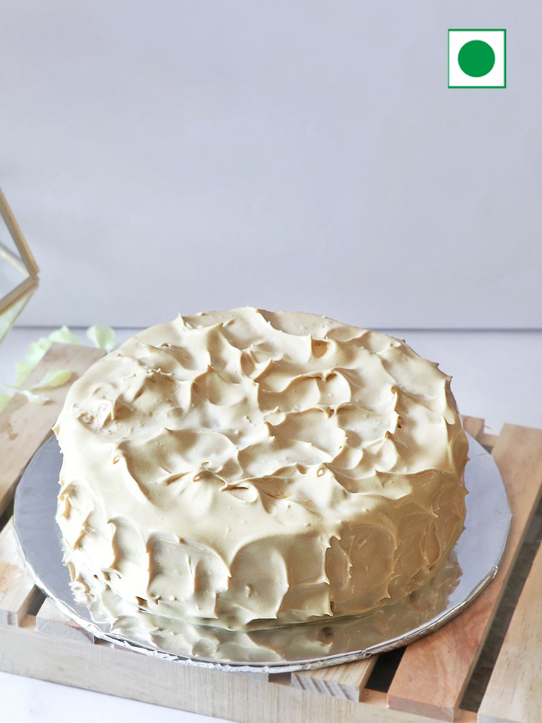 IGP Caramel Flavour Eggless Round Cake - 1 Kg, White