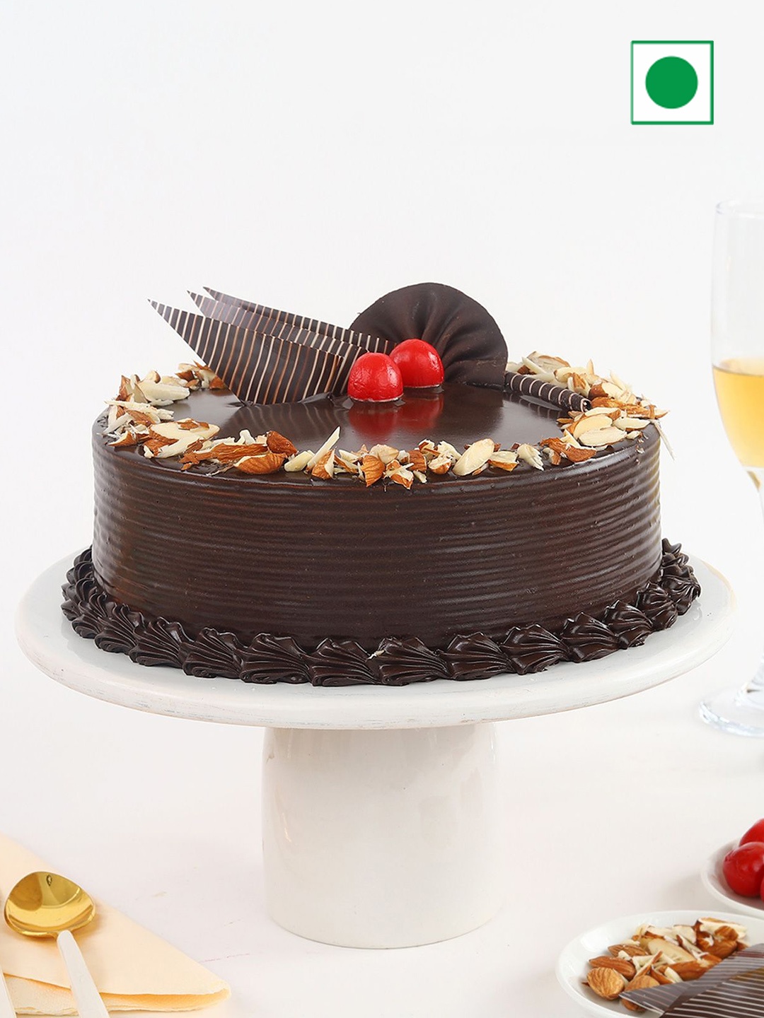 IGP Chocolate Almond Flavour Eggless Round Cake-1kg, Brown