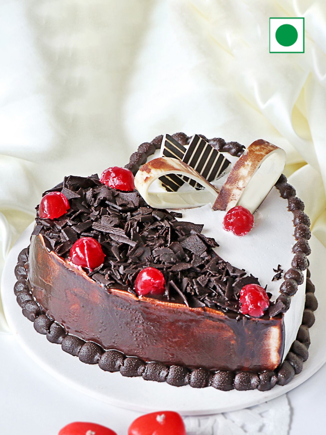 

IGP Heart Shaped Black Forest Vanilla Eggless Round Cake-1kg, Brown