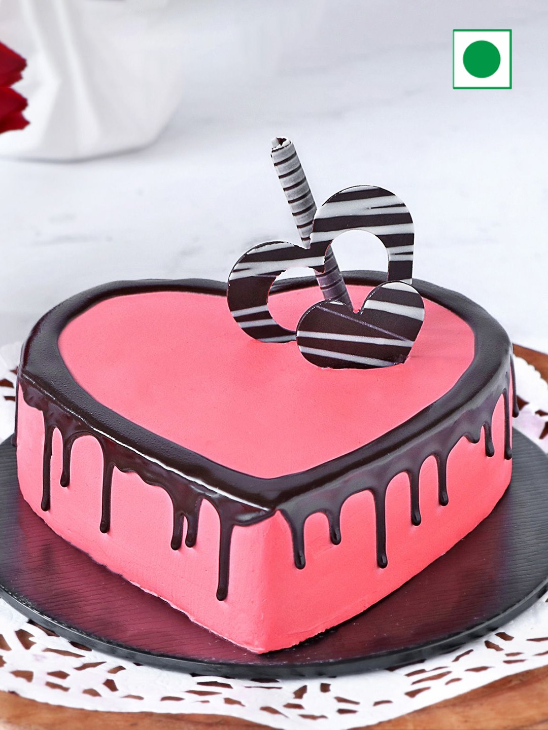 

IGP Strawberry Flavour Eggless Heart-Shaped Cake - 1kg, Pink
